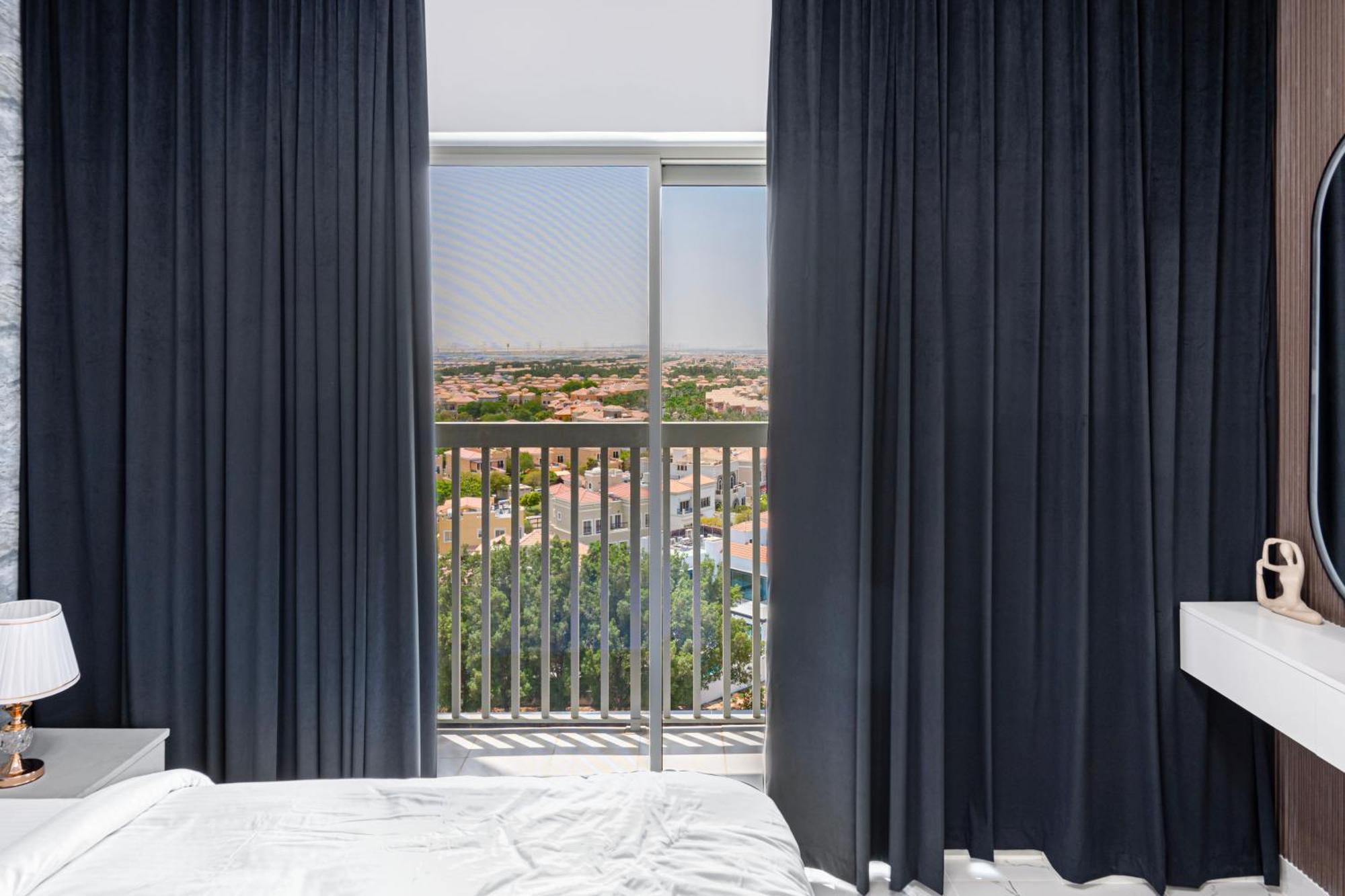 Chic Retreat In The Heart Of Dubailand Appartement
