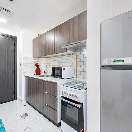Chic Studio Retreat In The Heart Of Dubailand Exterior photo